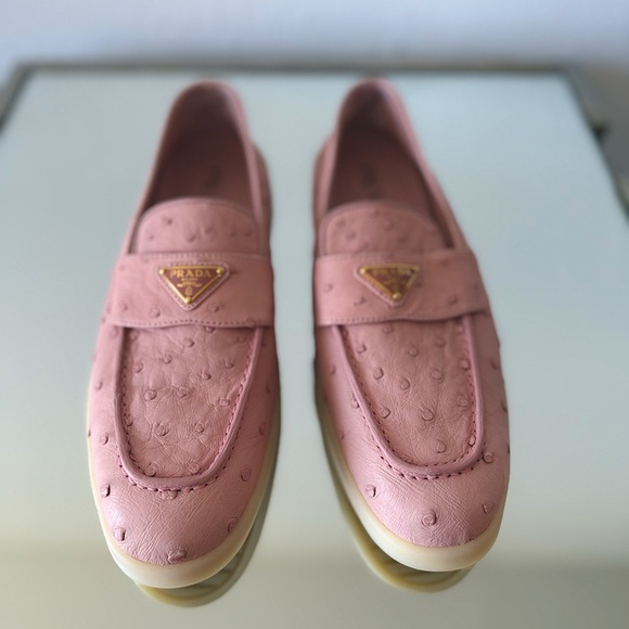 New PRADA Ostrich Leather Loafers $3,200 40 - Picture 3 of 12